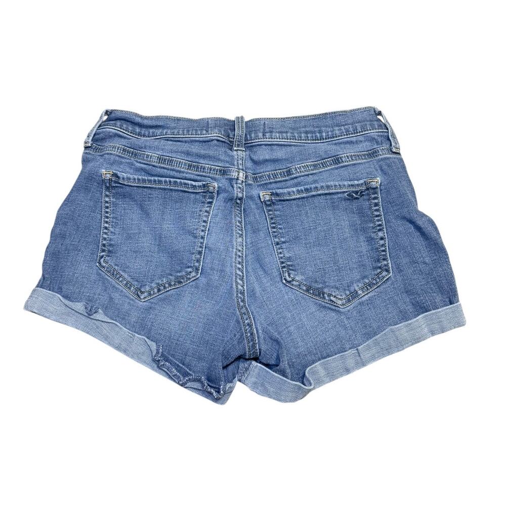 Hollister Mid-Rise Demin Roll Cuff Shorts 3 inch inseam Size 29 - Picture 2 of 6
